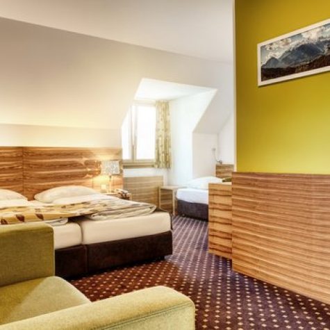 csm_Alphotel-Innsbruck-Tirol-Zimmer-Dreibettzimmer-Seite_1624443de5